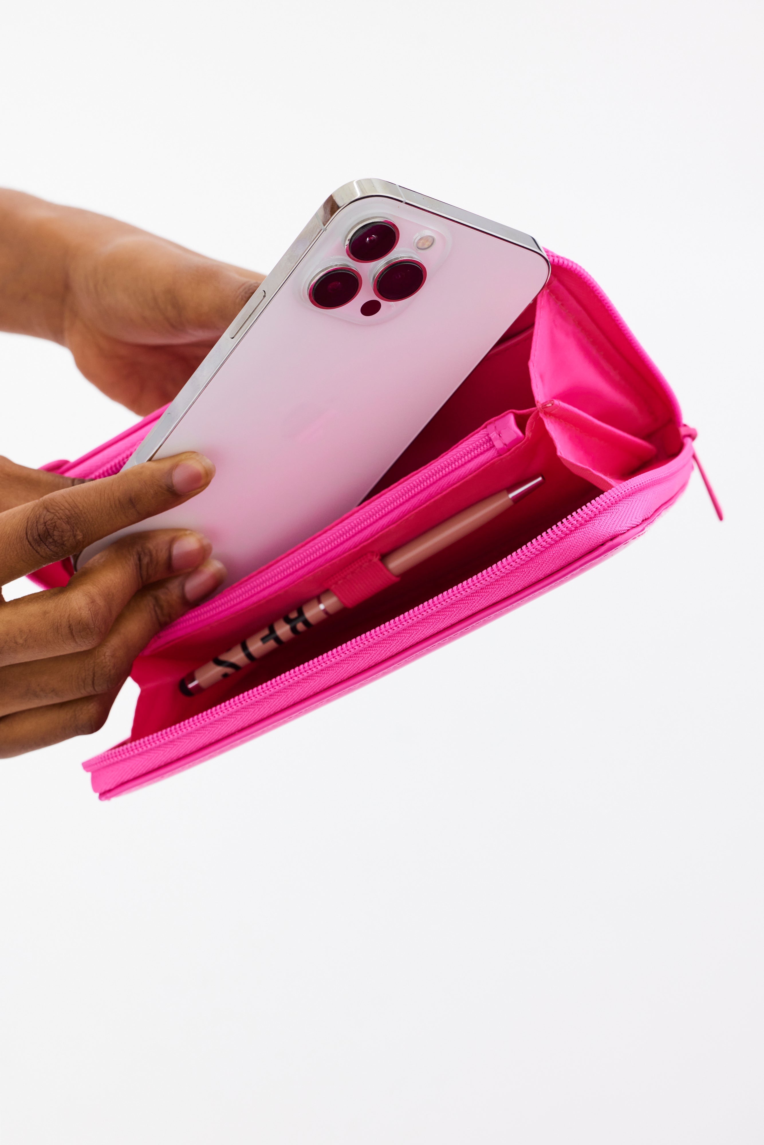 The Travel Wallet in Barbieª Pink