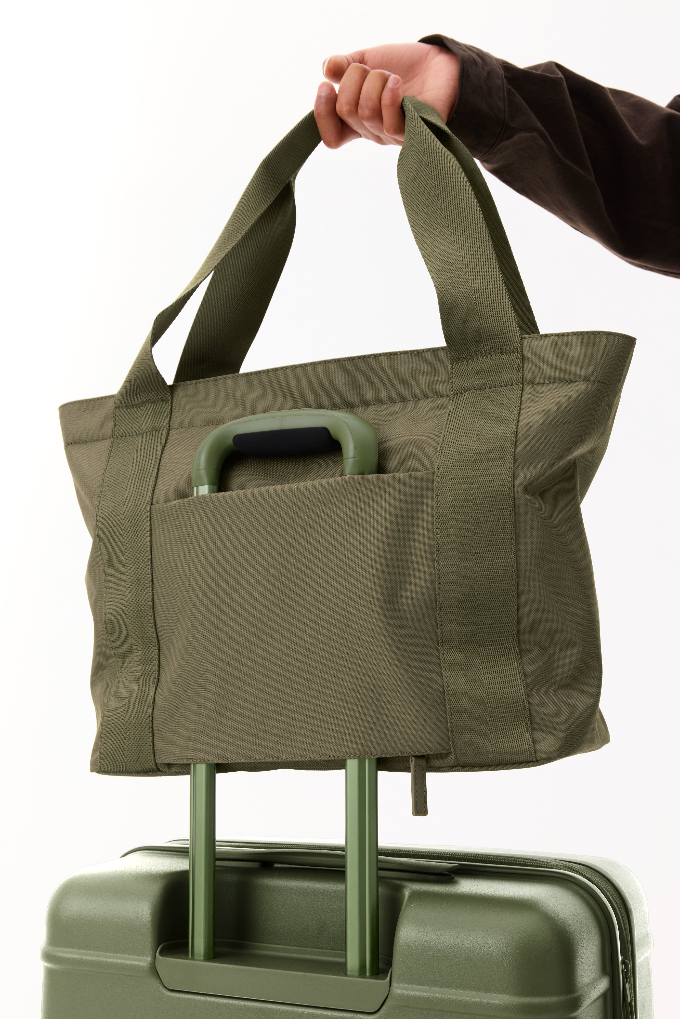The BƒISics Tote in Olive