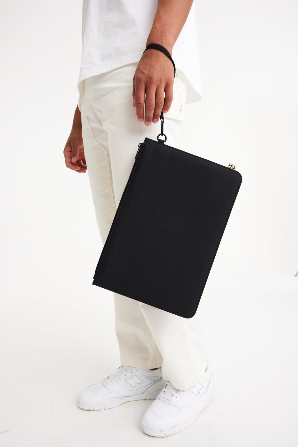 Resale The BƒISics Laptop Pouch in Black