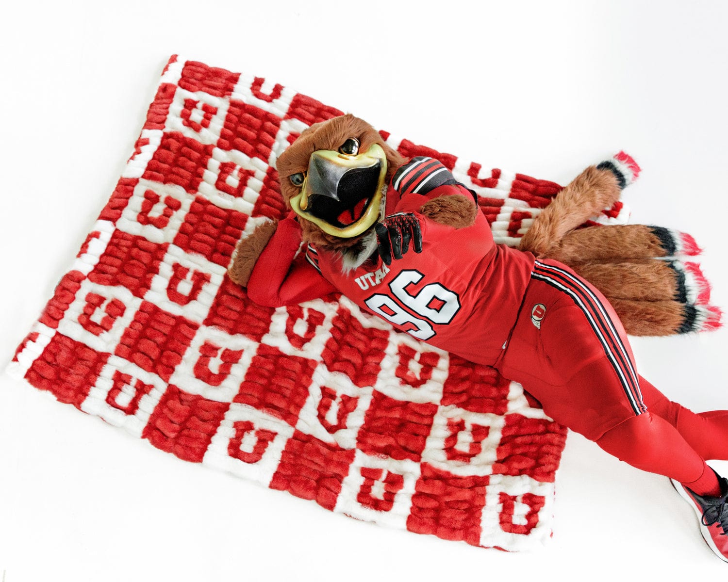 University of Utah Utes Blanket - Hugs