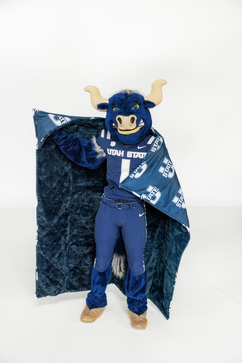 Utah State Aggies Hooded Stadium Blanket - Everywhere Blanket